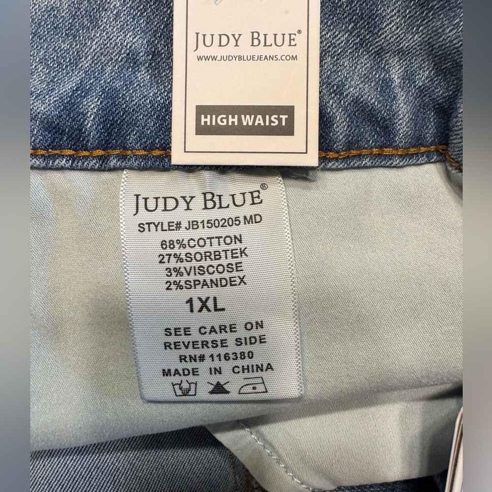 NWT, Judy Blue Medium Blue Jean Shorts, Size 1XL, High Waist, Moisture Control - Picture 3 of 14